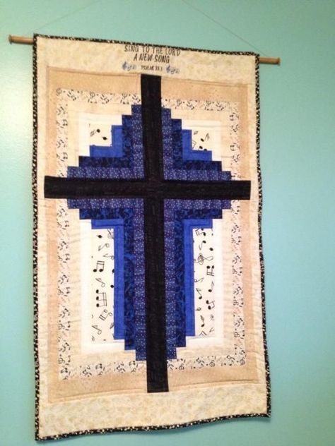 log cabin cross quilt | visit craftsy com Cross Quilt Pattern Free, Log Cabin Cross Quilt, Christian Quilts, Cross Quilt Pattern, Cross Quilts, Biblical Symbols, Quilt Pattern Free, Quilted Cross, Log Cabin Quilt Pattern