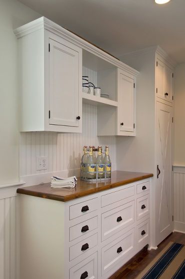 Cottage Kitchen Interior, Classic Wall Panel, Beach Style Kitchen, Kitchen New York, Beadboard Backsplash, Bead Board, Cottage Kitchens, White Cabinetry, Wood Countertops