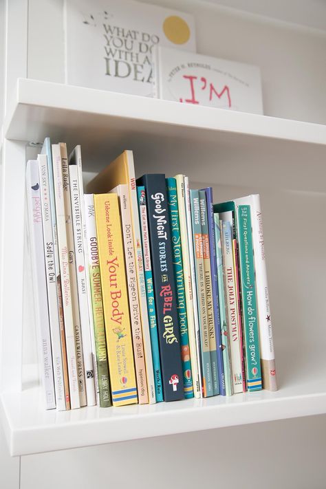 HOW TO STYLE YOUR KIDS' SHELVES IN 4 EASY STEPS! — WINTER DAISY | Melissa Barling, Kids' Interior Decorator & Lifestyle Blogger Making Shelves, Kids Room Bookshelves, Good Night Story, Kids Shelves, White Bookshelves, Modern Basement, Bookshelf Styling, Not Now, Interior Decorator