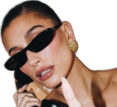 Hailey Rhode Baldwin, Italian Sunglasses, Vintage Sunglasses Retro, Vogue Sunglasses, Sunglasses Outfit, Saint Laurent Sunglasses, Chic Sunglasses, Trending Sunglasses, Cool Sunglasses