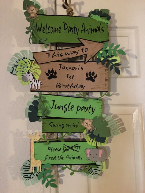 Tropisk Fest, Safari Birthday Party Decorations, Kartu Ulang Tahun Diy, Jungle Theme Birthday Party, Jungle Decorations, Jungle Safari Birthday, Wild Birthday Party, Idee Babyshower, Jungle Theme Parties