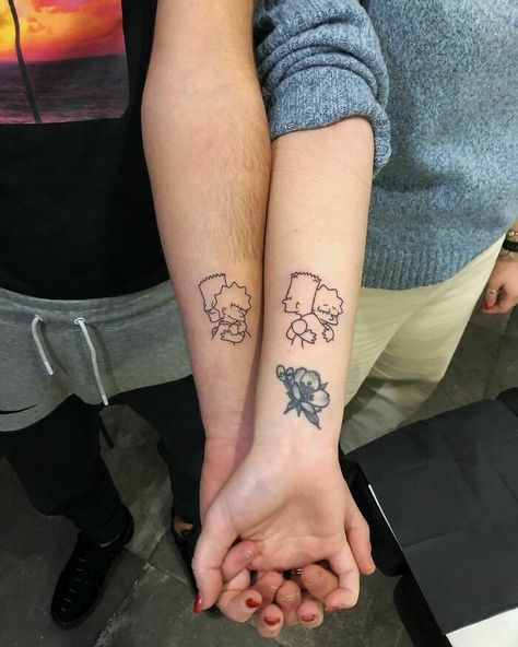 Simpsons Brother And Sister Tattoo, Simpson Matching Tattoo, Sibling Tattoos Simpsons, Brother Sister Finger Tattoo, Bart Und Lisa Tattoo, Tattoo About Sister, Twin Sibling Tattoos Brother And Sister, Bart And Lisa Siblings Tattoo, Bart And Lisa Matching Tattoos