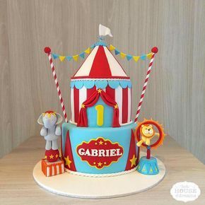 circus cake Circus 1st Birthday Cake, Carnival Theme Cake 1st Birthdays, Circus Theme Cake 1st Birthdays, Circus Themed Cake, Carnival Cake Ideas, Circus Cake Ideas, Circus Party Cake, Carnival Theme Cake, Carnival Birthday Cake