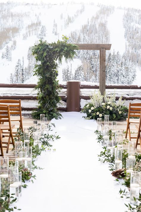 Wedding Aisle Decorations Winter, Christmas Wedding Arbor Ideas, December Wedding Arch, Pine Arch Wedding, Pine Wedding Arch, Winter Wedding Arbor Ideas, Winter Wedding Alter Decor, Winter Wedding Floral Arch, Winter Wedding Ceremony Arch