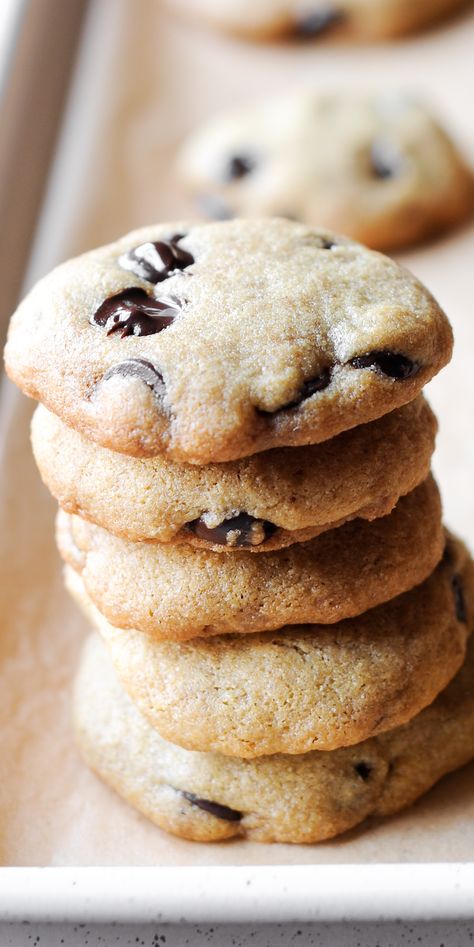 Quinoa Cookie Recipes, Quinoa Flour Recipes Vegan, Quinoa Flour, Quinoa Chocolate Chip Cookies, Quinoa Flour Muffins, Quinoa Flour Cookies, Chickpea Flour Chocolate Chip Cookies, Quinoa Dessert Recipes, Quinoa Flour Recipes