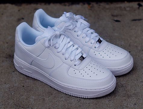 Nike Air Force 1s 😍👅 #nike #airforce1 #low #white #sneaker #style Nike Air Force 2, Nike Air Force White, Af1 White, Zapatillas Nike Air Force, Trendy Things, Ombre Acrylic, Nike Air Force 1s, Nike Shoes Air Force, New Nike Air Force