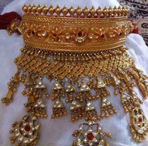 Jodhpuri Rajputi Jewellery, Rajput Jewellery, Rajputi Jewellery, Jewellery Women, Kundan Jewellery Bridal, Bridal Jewels, Pure Gold Jewellery, Clean Gold Jewelry, Antique Jewellery Designs