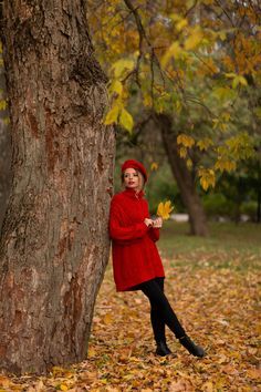 Women Fall Photoshoot Outfits, Fall Photoshoot Ideas For Women, Autumn Photoshoot Ideas Models, Fall Editorial Photoshoot, Family Fall Photoshoot Ideas, Fall Photoshoot Poses, Autumn Poses, Fall Photoshoot Outfits Family, Fall Photography Ideas