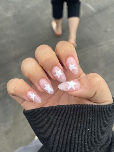 Star Nails Y2k, Concert Nails, Nails Y2k, Summery Nails, Really Cute Nails, Nagel Inspo, Star Nails, White Star, Nail Art Hacks