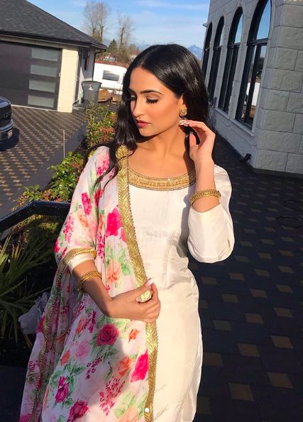 Tanu Grewal, Simple Indian Suits, Patiala Suit Designs, Punjabi Salwar, Punjabi Fashion, Punjabi Outfits, Desi Wear, Desi Fashion Casual, Desi Aesthetic