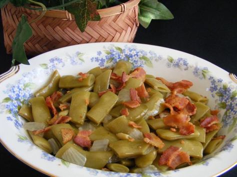 Italian Green Beans from Food.com:   								BEST GREEN BEANS EVER!!!  These beans are also known as Kentucky Wonders.  They were the variety that my father always grew in our garden and are of the flat bean type.  They have flavor galore!  I have included a photo of the cans to show the brand and kind to purchase.  A dish is always included on the menu at our family gatherings and are looked forward to. Italian Green Beans Recipe, Best Green Beans Ever, Best Green Beans, Beans Recipe Healthy, Italian Green Beans, Green Beans Recipe, Beans Recipe, Green Bean Recipes, Vegetable Sides