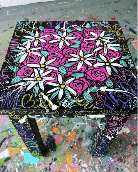 Table  Original art via acrylic  and markers. Signed by artist.  measures 24"H X 18" W X 18"D Hand Painted Table Tops Ideas, Table Painting Ideas Colorful, Painted Table Top Designs, Coffee Table Flip, Refinished End Tables, Hand Painted Cups, Tattoo Table, Practice Sketching, Marker Kunst