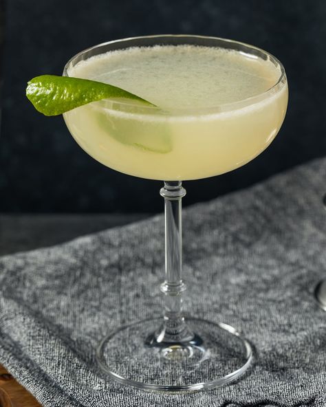 Gin Gimlet, Gimlet Recipe, Gimlet Cocktail, Lime Peel, Gimlet, Lime Wedge, In Season Produce, Fresh Lime, Slushies