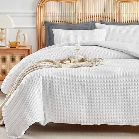 Amazon.com: WARMDERN Waffle Weave Duvet Cover Queen Size, White Textured Duvet Cover Set, Soft and Breathable Comforter Cover, 3 Pieces Microfiber Bedding Set for All Season(White,Queen) : Home & Kitchen Oversized King Comforter, Textured Duvet Cover, Textured Duvet, Duvet Cover Queen, King Duvet Cover Sets, White King, White Queen, Duvet Cover Design, Comforter Cover