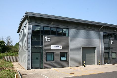 Factory Design Exterior, Modern Warehouse Design, Warehouse Design Exterior, Warehouses Exterior, Warehouse Facade, Industrial Building Design, Warehouse Exterior Design, Warehouse Exterior, Factory Facade