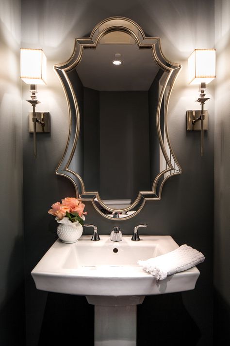 Small Bathroom Redo, Small Half Bathrooms, Bathroom Restoration, Half Bathroom Ideas, Small Half Bathroom, Contemporary Powder Room, Half Bathroom Decor, Beautiful Bathroom Designs, Bad Inspiration