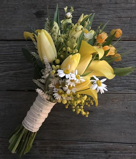 Yellow Tulip Flower Arrangements, Yellow Lily Bouquet, Light Yellow Bouquet, Yellow Bridesmaid Bouquet, Yellow Bridal Bouquet, Tulip Bridal Bouquet, Yellow Bridal Bouquets, Yellow Wedding Bouquet, Small Wedding Bouquets