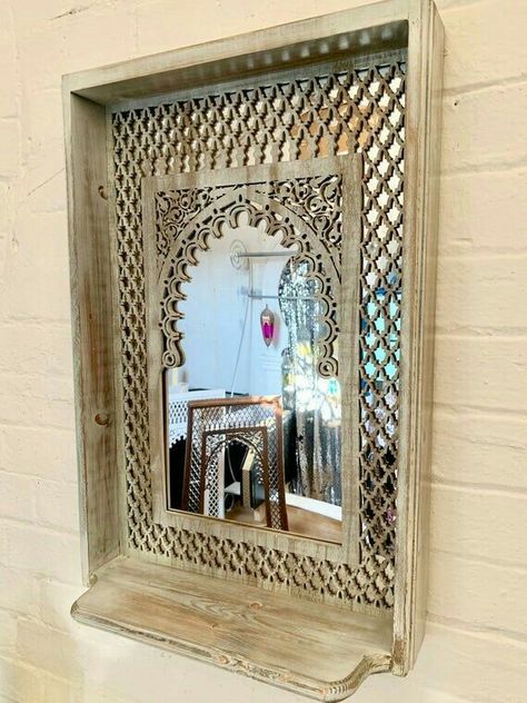 Design Marocain, Moroccan Mirror, Moroccan Bedroom, Moroccan Furniture, Arsitektur Masjid, التصميم الخارجي للمنزل, Pine Furniture, Reclaimed Furniture, Moroccan Design