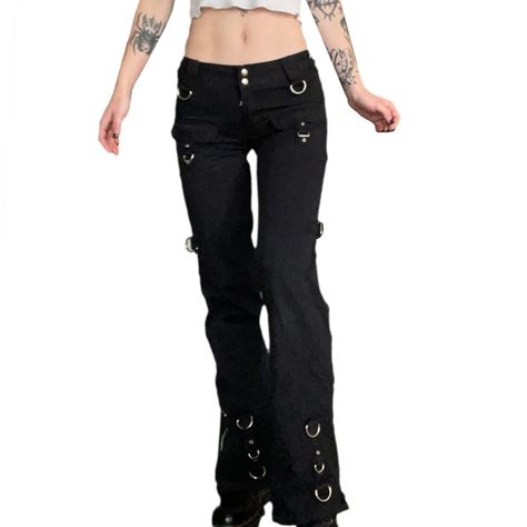 Emo Jeans, Academia Streetwear, Jean Aesthetic, Gothic Women, Alt Clothes, Mode Punk, Baggy Jean, Aesthetic Streetwear, Streetwear Mode