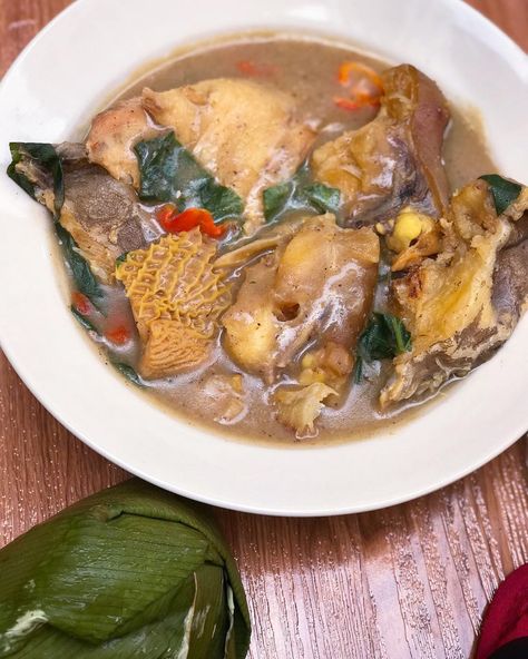 Ofe Nsala Recipe (White soup): Step 1) Wash and clean the goat meat, cut to desired chunks. Cut the catfish into thick chunks,  pour very hot water on the fish to wash off the slimy, drain the water, and set the fish aside. Place the goat meat in a cooking pot and pour enough water to cover the meat. Ofe Nsala Soup, Nigeria Soup, African Soups, Nigerian Soups, African Soup, Naija Food, Zambian Food, Nigerian Dishes, Nigerian Foods