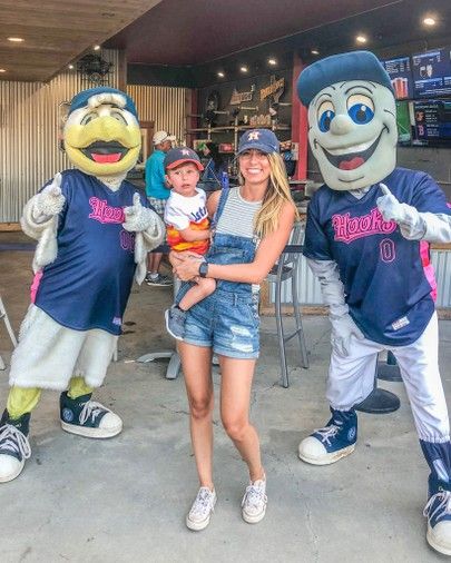 Astros Baseball Game Outfit, Astros Game Outfit, Astros Outfit Woman, Astros Outfit, Houston Astros Outfit, Baseball Manager, Baseball Game Outfit, Astros Game, Astros Baseball