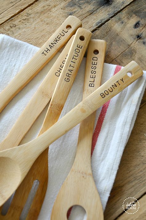 metal stamped wooden spoons Diy Sharpie Crafts, Metal Stamping Projects, Sharpie Crafts, Diy Sharpie, Metal Stamped Jewelry, Wood Burning Crafts, Letter Stamps, Stamp Projects, Wooden Utensils