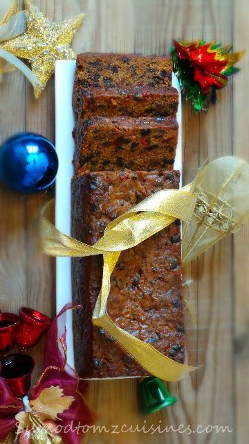 EGGLESS RICH FRUITS CHRISTMAS CAKE – Sumod Tom’z Fusion Cuisines Cake Christmas, Christmas Cake Recipes, Caramel Syrup, Plum Cake, Fruit Jam, Merry Christmas To All, Baking Tins, Cake Tins, Cake Cake