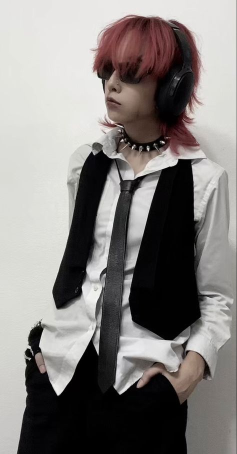 Tie And Vest Outfit, Emo Outfits With Ties, Spikey Clothes, Red Tie Outfit Aesthetic, Summer Alternative Outfits Grunge, Emo Vest Outfit, Punk School Outfits, Emo Twink Outfit, Scaramouche Casual Clothes