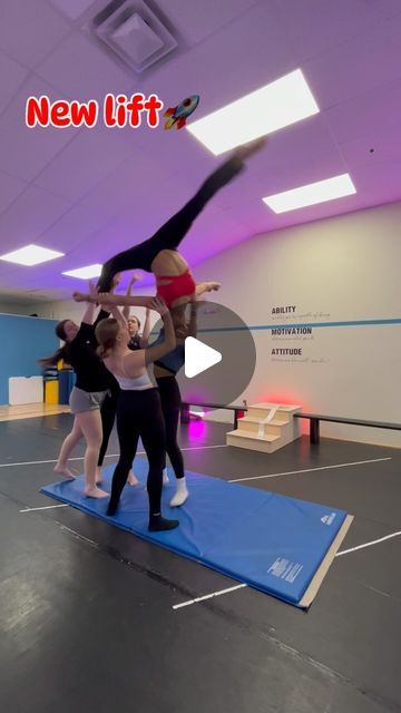 Julia Vassor on Instagram: "I lovee trying new lifts!! This one is for my contemporary dance!! Do you like lifts? Wearing my new @kandi_kouture side hustle bra!!❤️ #kandikatouredancewear #kandikatoureambassador #dancer #dancersofinstagram #lifts #flying" Acro Lifts 3 People, 3 Person Lifts Dance, Dance Lifts Group, Acro Lifts, Dance Lifts, Choreography Ideas, Dance Tricks, Acro Dance, Dancer Photography