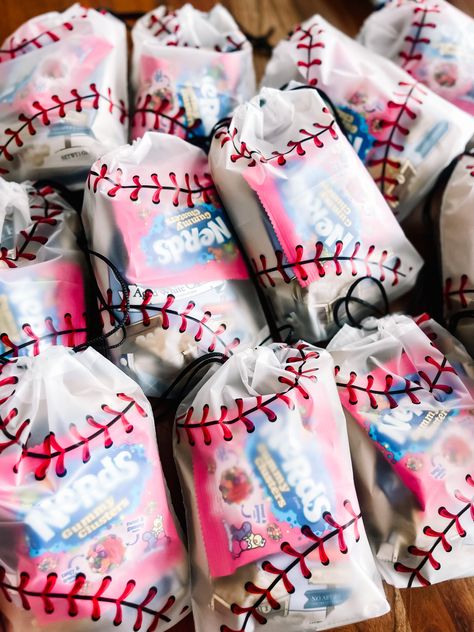 Cute Baseball Team Snack Bag Idea - This is our Bliss Snack Ideas For Tball Team, Baseball Goodie Bags For Players Ideas, Baseball Birthday Goodie Bags, Baseball Team Snacks Goodie Bags, Tball Goodies Bags, Kids Baseball Team Snack Ideas, Halloween Baseball Snacks, Baseball Award Ideas, Team Snacks For Kids Baseball