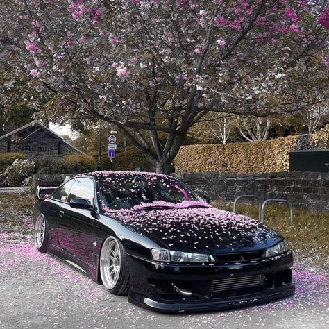 S14 Aesthetic, Cars In Japan, 90s Jdm, Nissan 180sx, Slammed Cars, Jdm Wallpaper, Pimped Out Cars, Best Jdm Cars, Flower Car