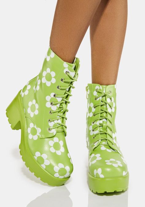 Heel Combat Boots, Koi Footwear, Funky Shoes, Aesthetic Shoes, Swag Shoes, Green Flower, Moda Vintage, Platform Heel, Really Cute Outfits