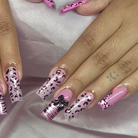 nailsonglo Pink Y2k Nails, 2000s Nails, Concert Nails, Queen Nails, Grunge Nails, Cute Acrylic Nail Designs, Simple Acrylic Nails, Y2k Nails, Pretty Nail Designs