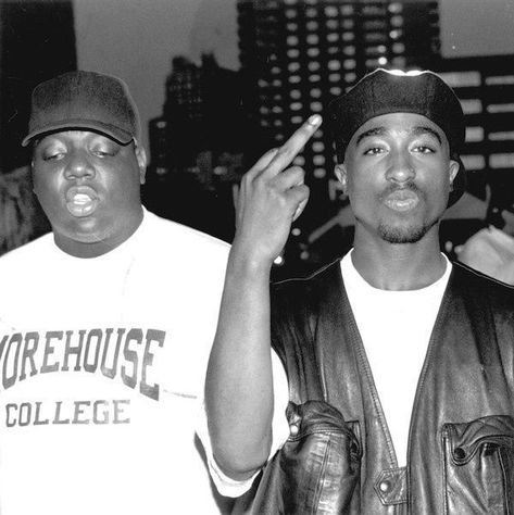 Rhythm And Poetry, 2pac And Biggie, Old School Art, Look Hip Hop, Jamel Shabazz, 90s Rappers Aesthetic, Hip Hop Aesthetic, Tupac And Biggie, Cultura Hip Hop