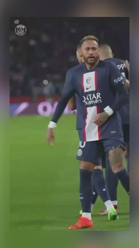 Football Dance, Brazilian Soccer Players, Neymar Videos, Cristiano Ronaldo Goals, Football Neymar, Funny Football Videos, Naruto Sage, Ronaldo Skills, Ronaldo Goals