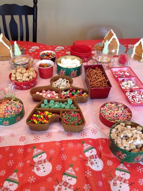 My gingerbread house party. Gingerbread House Party Set Up, Gingerbread House Station, Xmas Bday Party Ideas, Gingerbread Decorating Station, Gingerbread House Tea Party, Gingerbread Christmas Party Decorations, Christmas Gingerbread House Party, Ginger Bread House Party Ideas, Family Gingerbread House Contest