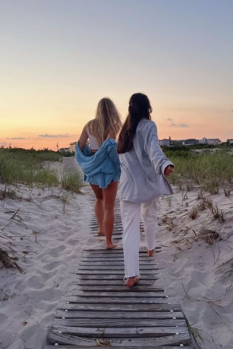 2 Girls In Beach Aesthetic, Long Beach Island Aesthetic, Summer Beach Town Aesthetic, Beach Town Instagram Pictures, Galveston Beach Aesthetic, Long Island Summer Aesthetic, Long Beach Island Nj, Rhode Island Aesthetic Outfit, Instagram Post With Friends