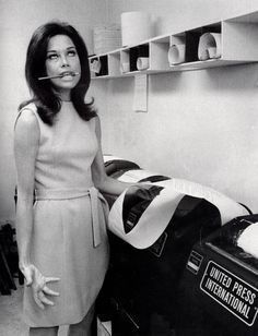 Mary Tyler Moore Show, Tyler Moore, Mary Tyler Moore, Old Tv Shows, Va Va Voom, Old Tv, Classic Tv, Old Hollywood, Movie Stars