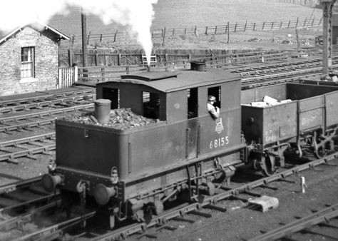 Class Y3 68155. Bridlington. August 1952 also known by the nicknames of garden shed and coffee pot British Railways Steam Locomotive, Helen Warlow, Time Travel Machine, Steam Railway, British Railways, Train Art, Old Trains, British Rail, Chain Drive