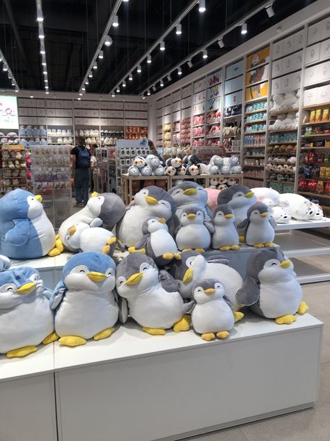 Miniso shop store Latvia Europe penguins Miniso Plushies Penguin, Miniso Penguin, Miniso Store, Nice Dream, Happy Images, Skater Aesthetic, Cute Cats Photos, Photos Tumblr, Anime Baby