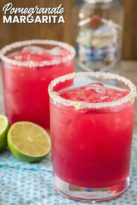 Margarita Drinks, Pomegranate Cocktails, Pomegranate Margarita, Bread Booze Bacon, Pomegranate Recipes, Jalapeno Margarita, Tequila Drinks, Christmas Cocktail, Tequila Sunrise