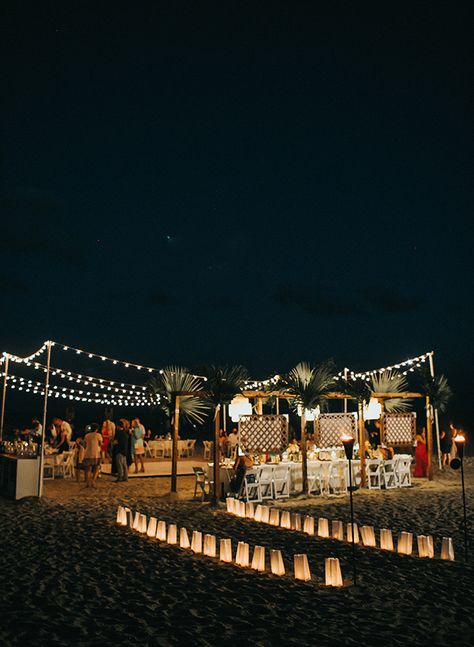 Wedding Party On The Beach, Backyard Beach Wedding Ideas, Simple Beach Wedding Decor, Beach Party Aesthetic, Beach Party Ideas, Tropical Boho Wedding, Beach Wedding Inspo, Party At The Beach, Party On The Beach