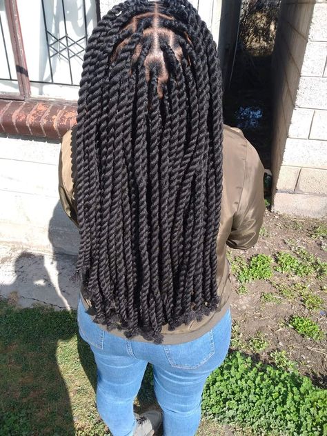 Brazilian Wool Styles For Ladies, Yarn Wool Hairstyles, Styles For Brazilian Wool, Types Of Twist Braids, Hairstyles With Brazilian Wool Braids, Brazilian Braids Hairstyles, Twisting With Brazilian Wool, Twists With Brazilian Wool, Brazilian Wool Hairstyles Braids Short