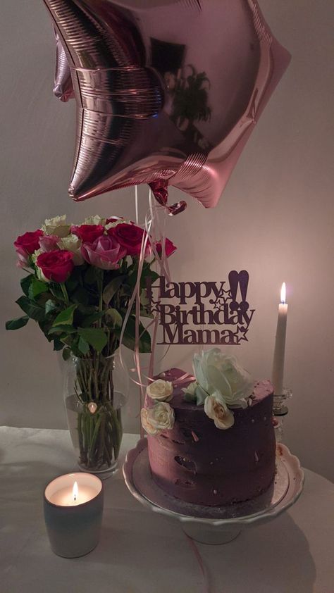 Mom Birthday Celebration Ideas, Mom’s Birthday Ideas, Aesthetic Birthday Gifts For Mom, Cake For Mothers Birthday Mom, Moms Birthday Decoration Ideas, Mom Birthday Decoration Ideas, Mom Birthday Party Ideas, Birthday Ideas Mom, Birthday Party Ideas For Mom