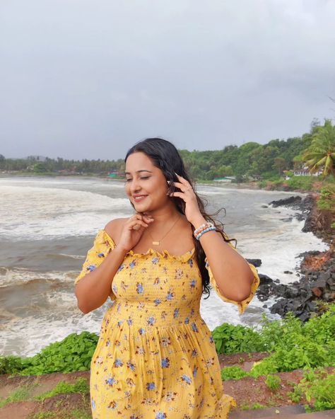 Beach girl 💛🌴🥥🌊🐚🏖️🌼✨ [Places to visit in India, gokarna main beach, beach outfit, beach dress, gokarna, karnataka] Places To Visit In India, Instagram Beach, Travel Fashion, Beach Girl, Beach Dress, Beach Outfit, Fashion Lifestyle, Maine, Places To Visit