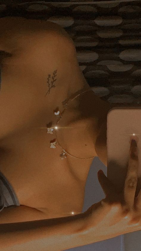 Matching Collarbone Tattoo, Feminine Collarbone Tattoos, Matching Collar Bone Tattoos, Collar Bone Tattoo Butterfly, Asthetic Tattoos Woman, Butterfly Collar Bone Tattoo, Collarbone Tattoo, Cute Cat Tattoo, Bone Tattoo