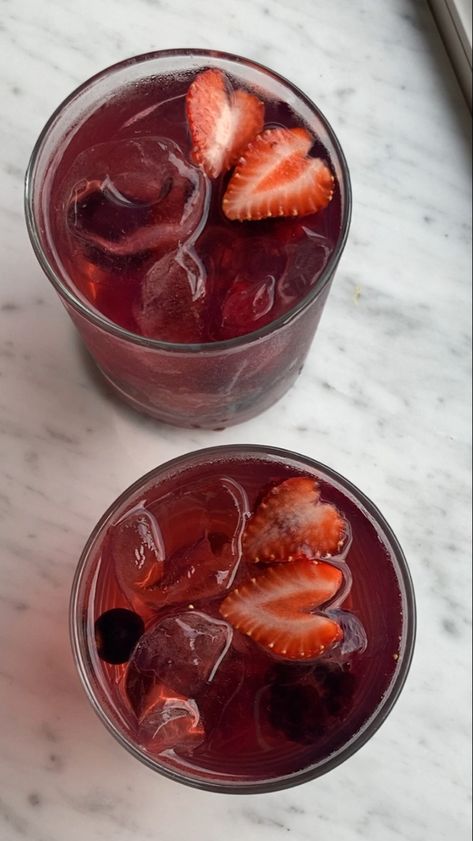 Summer Cold Drinks Aesthetic, Iced Drinks Aesthetic, Cold Drink Aesthetic, Cold Drinks Aesthetic, Heathly Drinks, Heart Shaped Strawberries, Refreshing Aesthetic, Ice Cube Candy, Ice Cube Chocolate