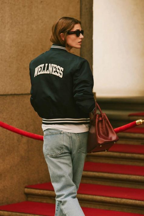 Altyn Isabella in New York City for Sporty & Rich Wall Street Fashion - Lookbooks - Minimal. / Visual. Womens Varsity Jacket, Sporty Jacket Outfit, Wall Street Fashion, Styling Clothes, Streetwear Fall, Vintage Varsity, Sporty Jacket, Varsity Style, Vogue Spain