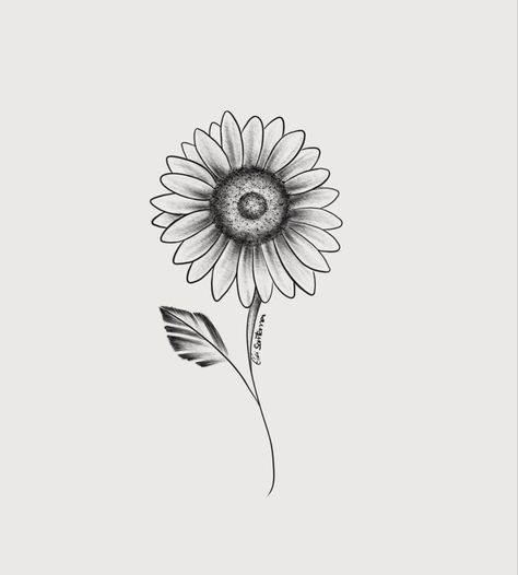 Half Sun Flower Tattoo, Sunflower Black And White, Realistic Tattoo Sleeve, Sunflower Tattoos, Tatuaje A Color, E Tattoo, Feather Tattoo, Subtle Tattoos, Sunflower Tattoo