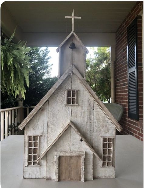 Wooden Churches Craft, House With Tin Roof, Church Birdhouses, Mantle Deco, Wooden Church, Saltbox Houses, Scrap Wood Crafts, Small Wooden House, Wood Craft Projects